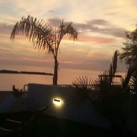 A Diamante Sulla בלבדרה מריטימו